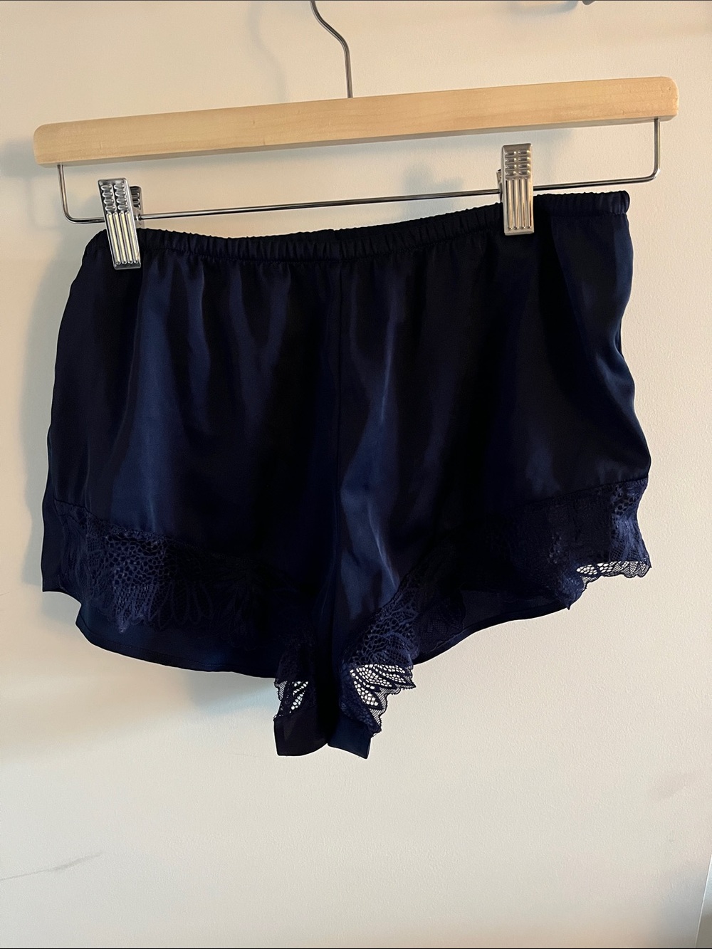 La Vie En Rose Navy Lace 4 - Piece Sleepwear Set - Picture 7 of 10